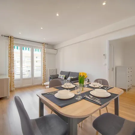 Immogroom - Bright And Modern With A-c Apartment *